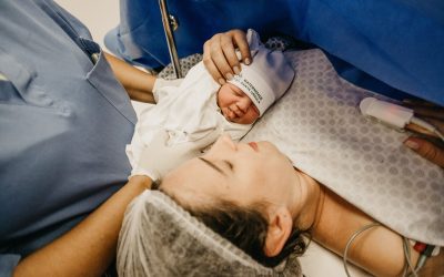 नव जन्मी माताओं के लिए 10 सर्वश्रेष्ठ postpartum रिकवरी खाद्य पदार्थ